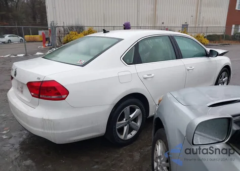 2012 Volkswagen Passat 2.5L Se from USA, damaged, VIN 1VWBP7A35CC100780